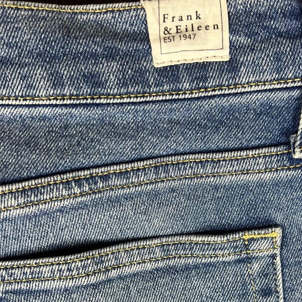 Frank&Eileen Jeans Womens 29 CORK Everyday Jean Straight Leg Raw Hem Button Fly - Picture 10 of 13